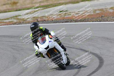 media/Mar-05-2023-TrackXperience (Sun) [[a95d40e56a]]/Group 2/session 2 turn 4/